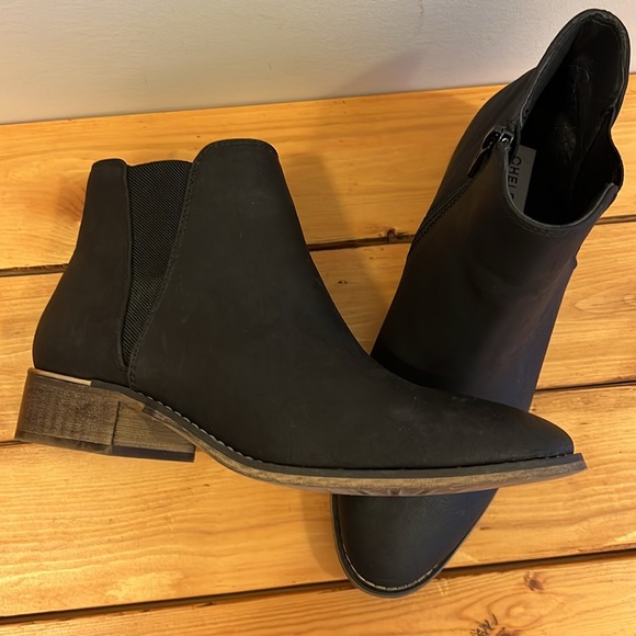 Chelsee Fortune 11 Boots NWOT Size 8 Black Suede, Side Zipper - Picture 7 of 7